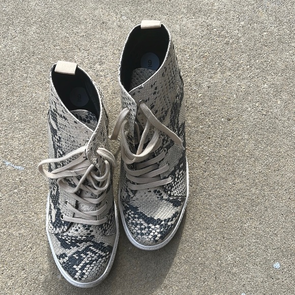 Madden Girl Shoes - Size 9 madden girls wedge sneakers